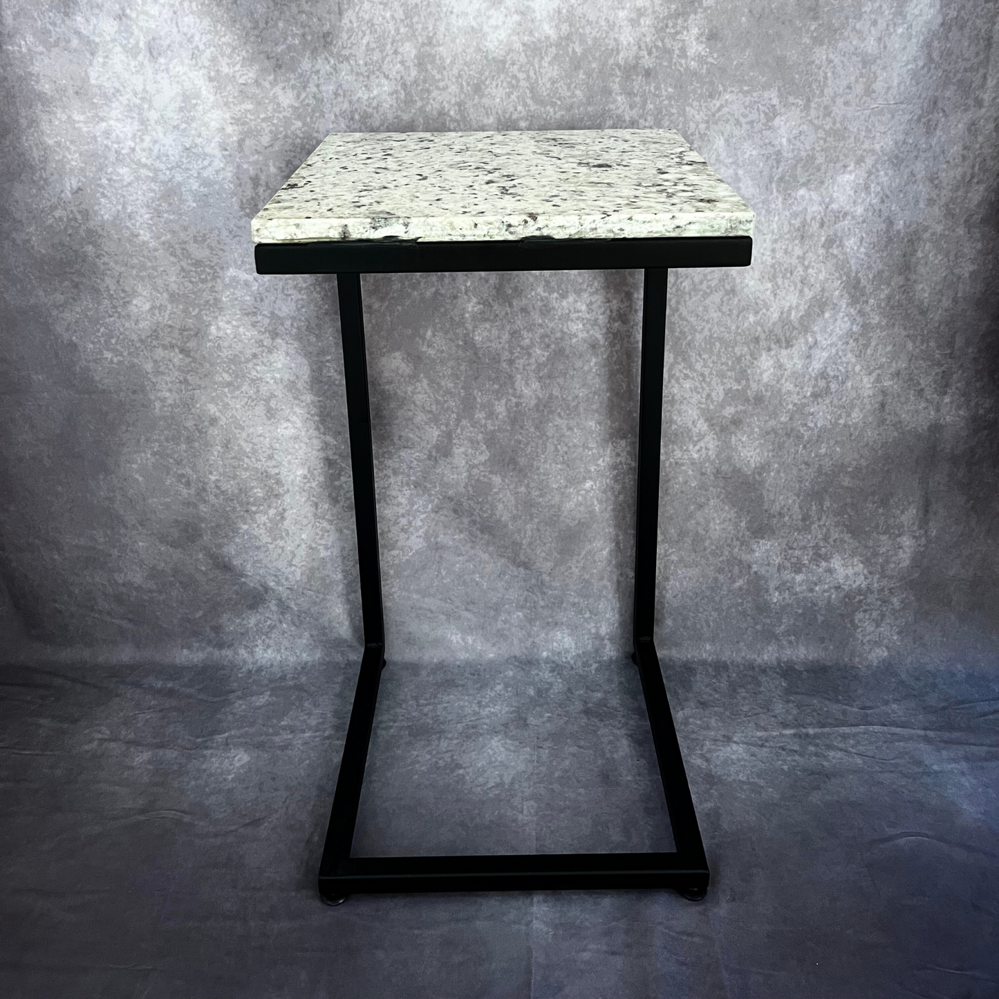 Mesa Auxiliar Granito Dallas
