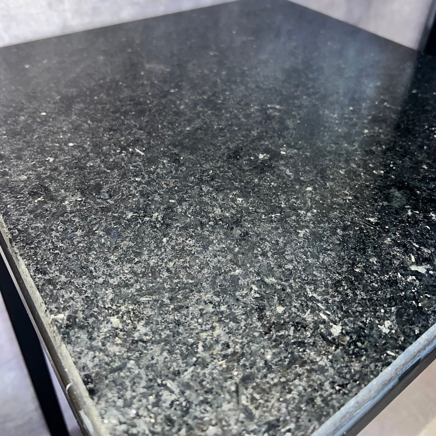 Mesa Auxiliar Granito San gab